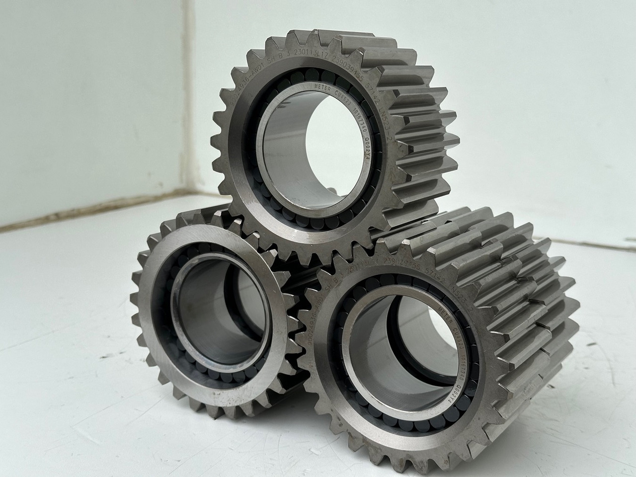 Liebherr Planetenrad ID-Nr.90024935. FAT400P112 - FAT400P130 - FAT400P139. R926, R928, R930, R934, R936, R938, R940, R944, R946, R950 T. #90024935.20.02# - Transmission for Construction machinery: picture 1 Liebherr Planetenrad ID-Nr.90024935. FAT400P112 - FAT400P130 - FAT400P139. R926, R928, R930, R934, R936, R938, R940, R944, R946, R950 T. #90024935.20.02# - Transmission for Construction machinery: picture 1