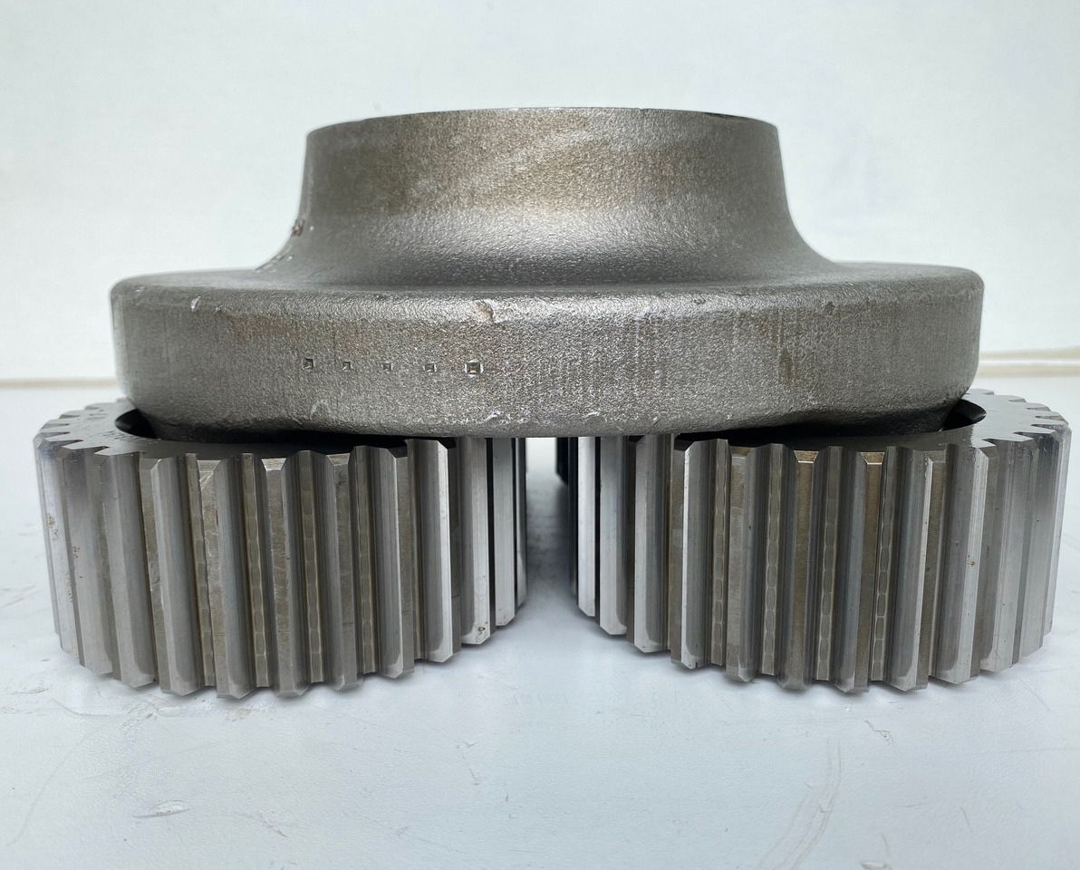 Liebherr Planetenträger ID-Nr.90203516 mit Planetenrad ID-Nr.90203494. Typ:FAT400G546. PR71605LGP-1823. PR716LGP-1423. PR716XL-1422. - Final drive for Bulldozer: picture 5 Liebherr Planetenträger ID-Nr.90203516 mit Planetenrad ID-Nr.90203494. Typ:FAT400G546. PR71605LGP-1823. PR716LGP-1423. PR716XL-1422. - Final drive for Bulldozer: picture 5