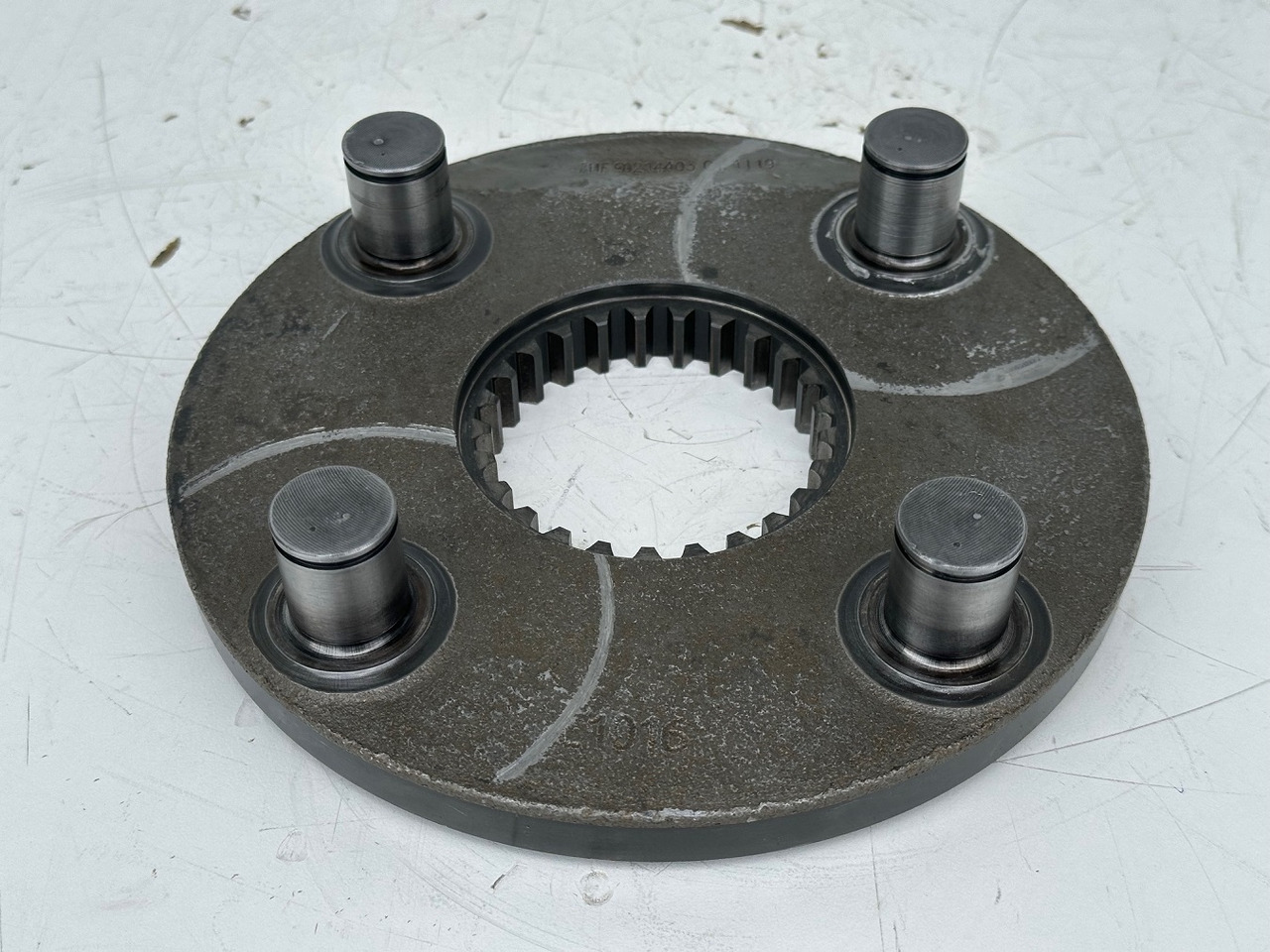 Liebherr Planetenträger ID-Nr.90214403. SAT275A290. R922 LC-1486. R924 LC-1487. #90214403.C1.1119# - Swing motor for Construction machinery: picture 2 Liebherr Planetenträger ID-Nr.90214403. SAT275A290. R922 LC-1486. R924 LC-1487. #90214403.C1.1119# - Swing motor for Construction machinery: picture 2