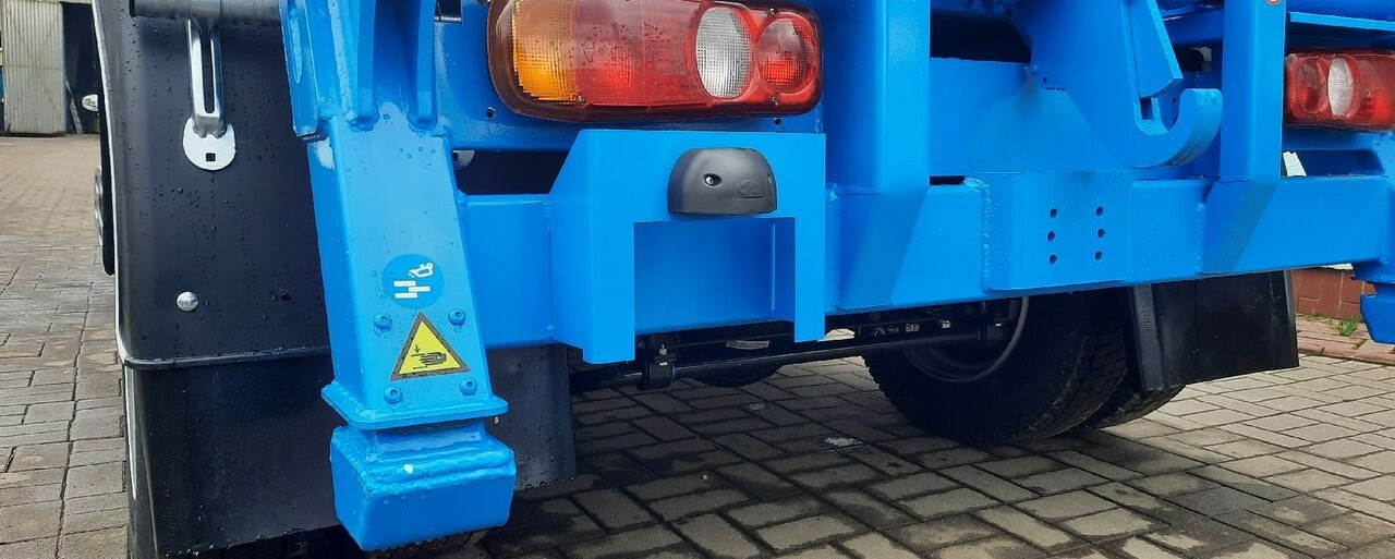 Mitsubishi Fuso 7C18 KING BR4 - Skip loader truck: picture 5 Mitsubishi Fuso 7C18 KING BR4 - Skip loader truck: picture 5