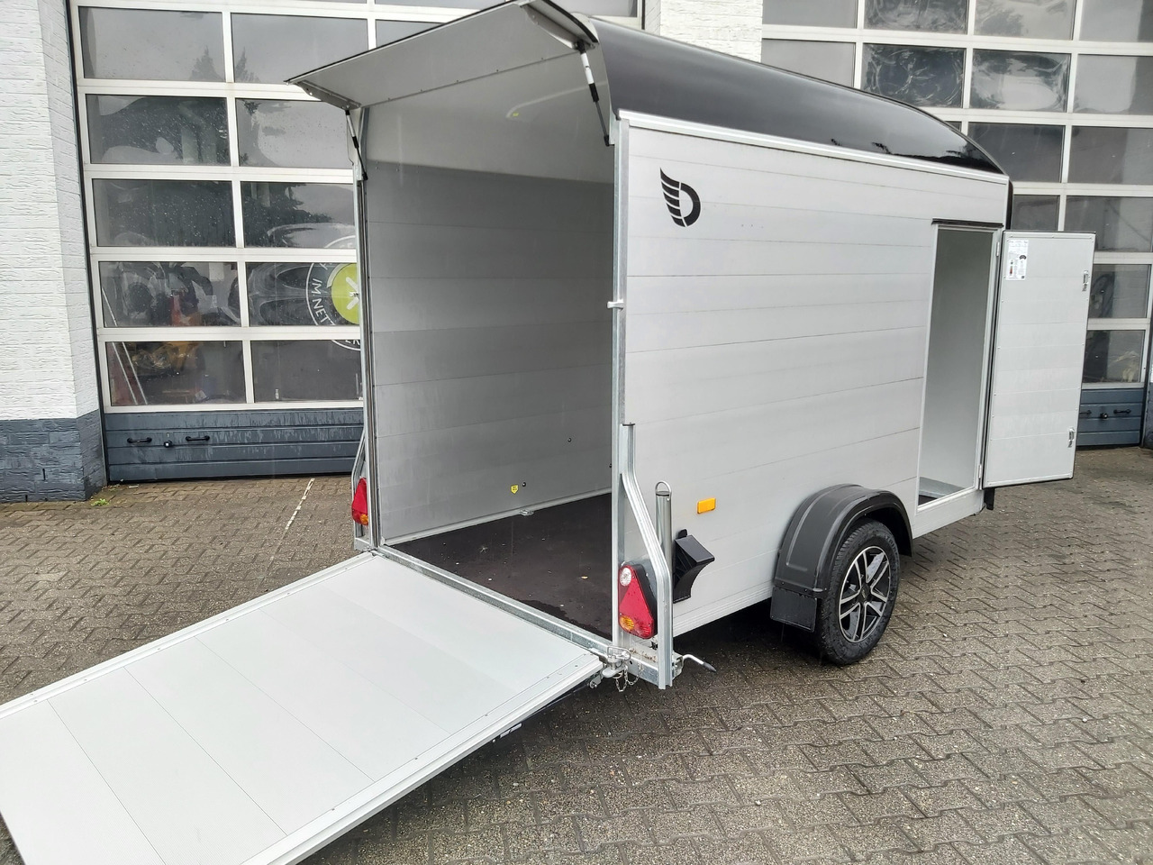 Closed box trailer Cargo Roadster 300 300x150x184cm Alu Poly black Seitentür Alufelgen Pullman 100 km/H 1300kg: picture 10