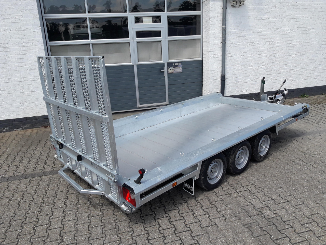 HULCO TERRAX Aluboden 394x180x27cm Heckrampe 150cm Tridem (XL) 3500kg - Plant trailer: picture 3 HULCO TERRAX Aluboden 394x180x27cm Heckrampe 150cm Tridem (XL) 3500kg - Plant trailer: picture 3