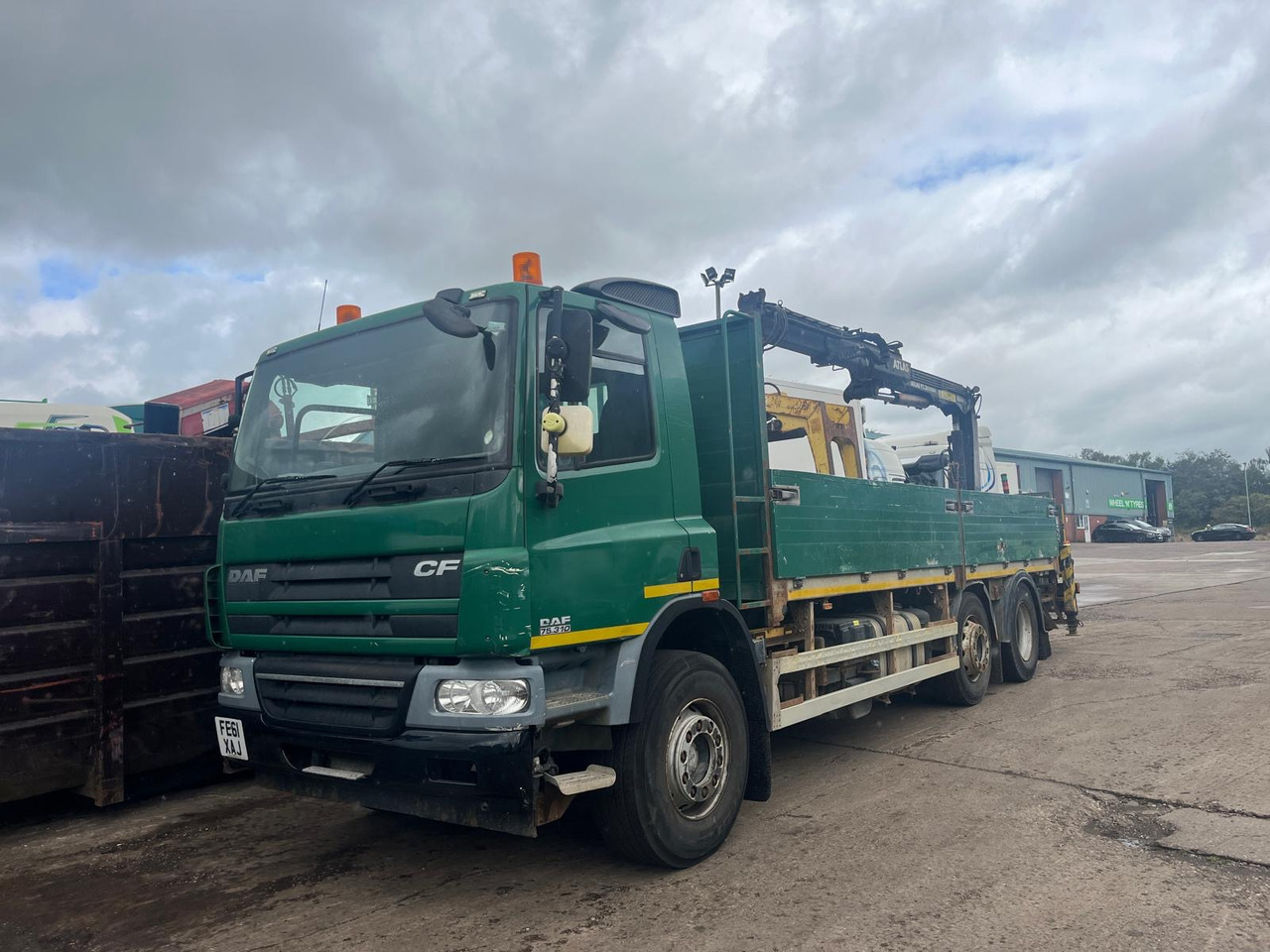 DAF CF 75 310 - Dropside/ Flatbed truck, Crane truck: picture 2 DAF CF 75 310 - Dropside/ Flatbed truck, Crane truck: picture 2