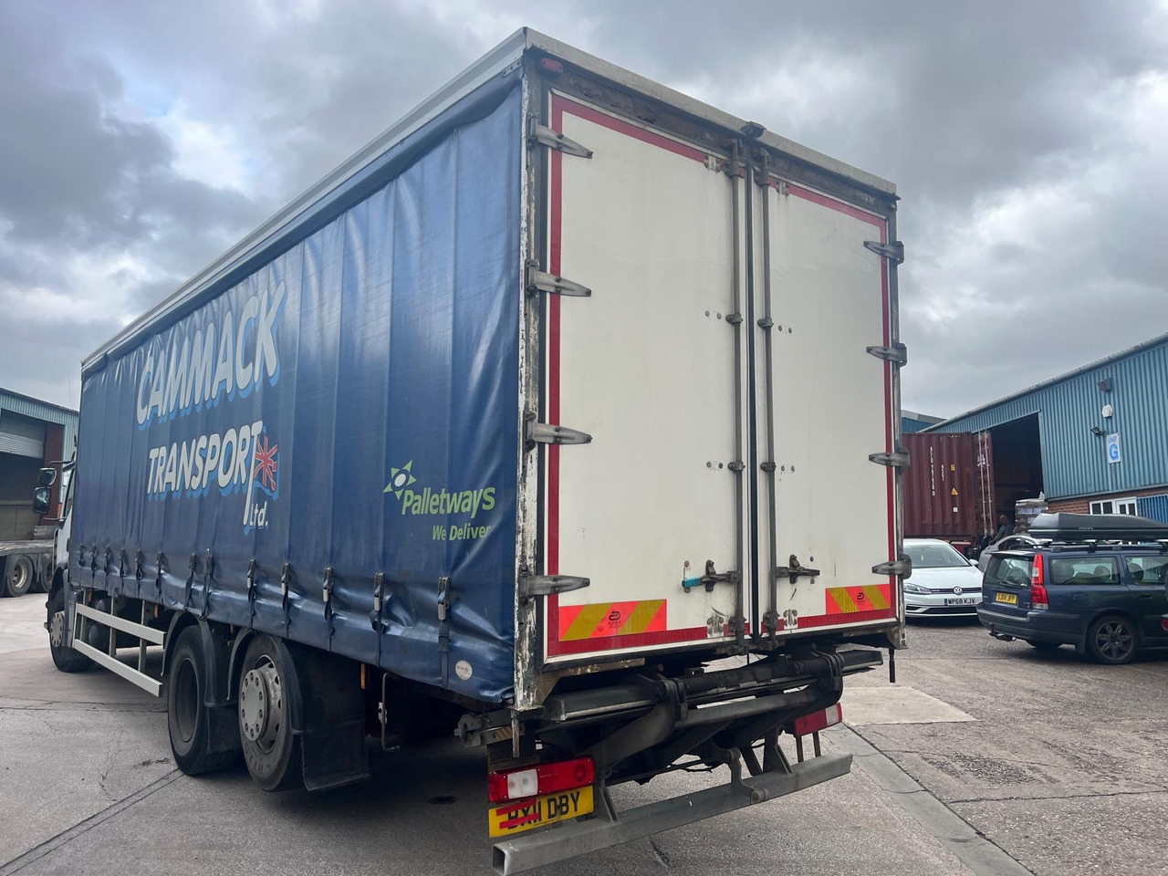 Renault Premium - Curtainsider truck: picture 4 Renault Premium - Curtainsider truck: picture 4