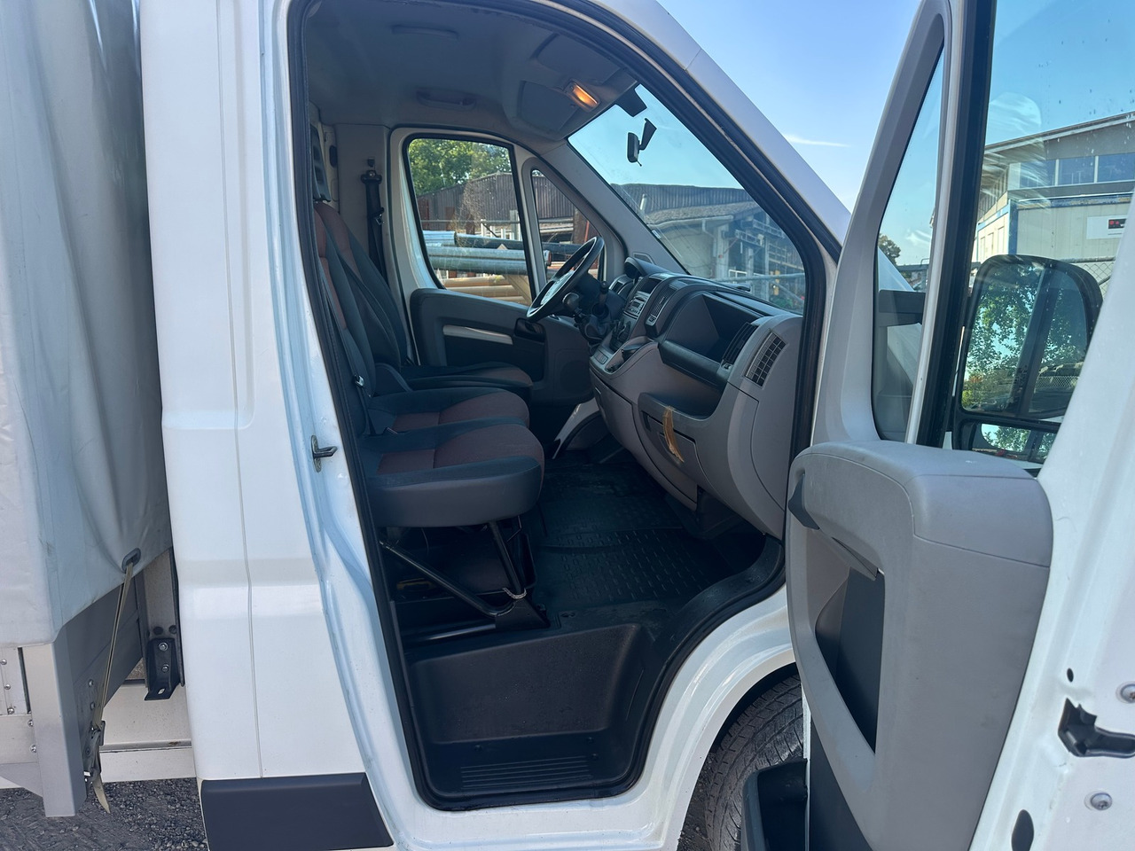 Curtain side van FIAT Ducato 17q 2.3 JTD  Hebebühne: picture 11