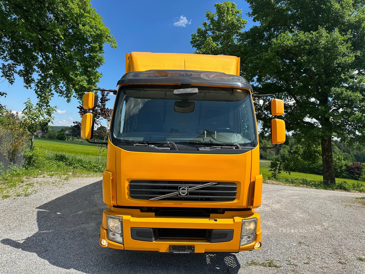 Box truck VOLVO FL 2404x2: picture 8