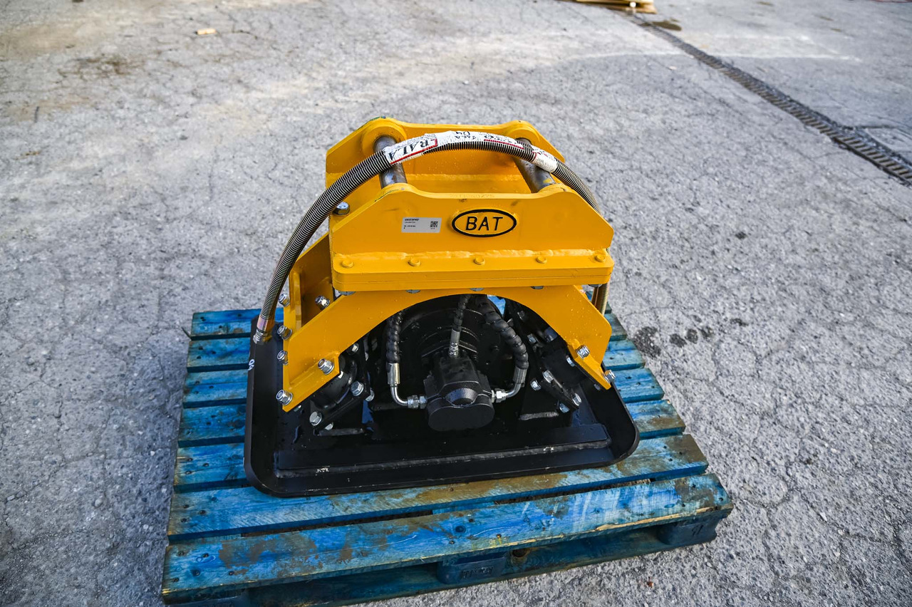 Plate compactor Vibro BAT04 - Attachment for Excavator: picture 5 Plate compactor Vibro BAT04 - Attachment for Excavator: picture 5
