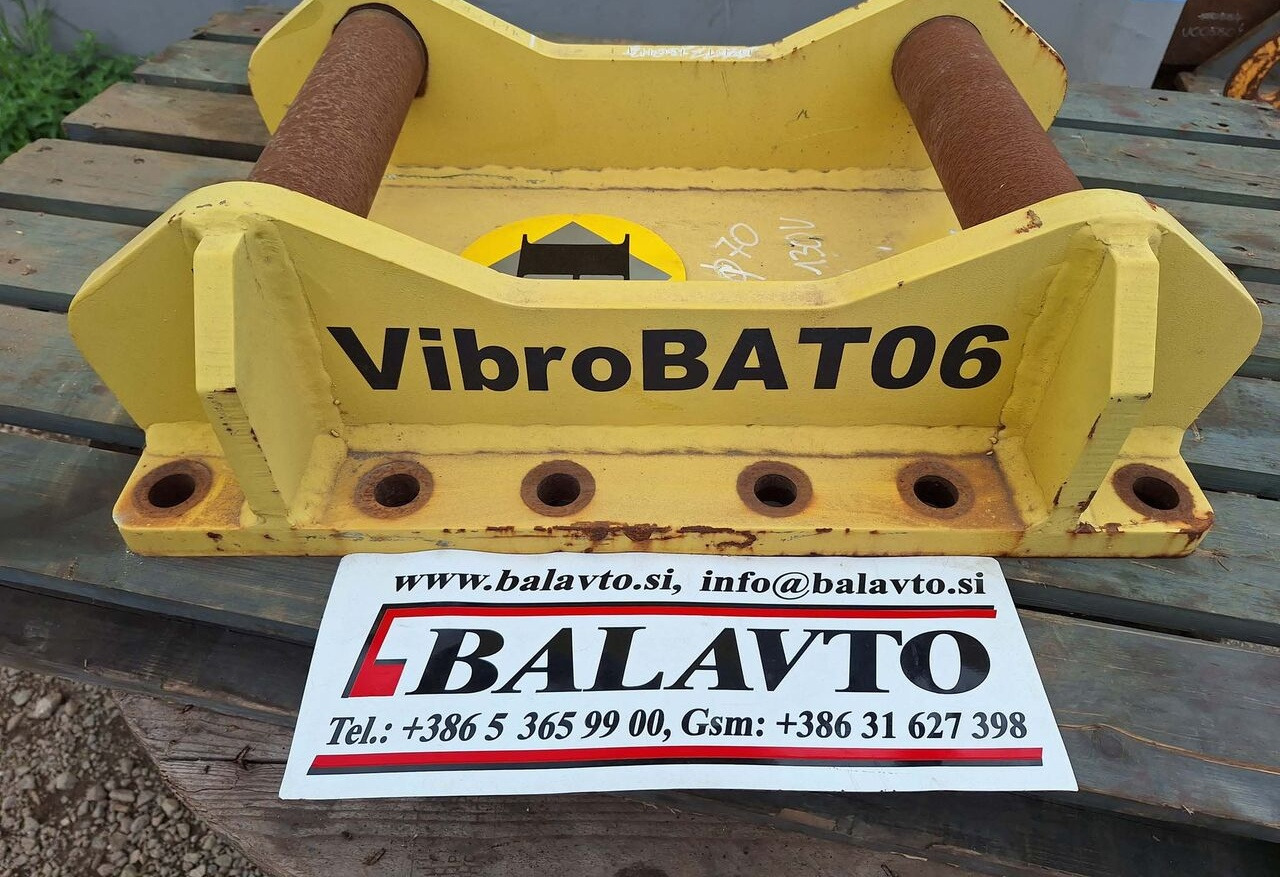 Attachment plate VIBRO BAT 06 - Quick coupler for Excavator: picture 1 Attachment plate VIBRO BAT 06 - Quick coupler for Excavator: picture 1