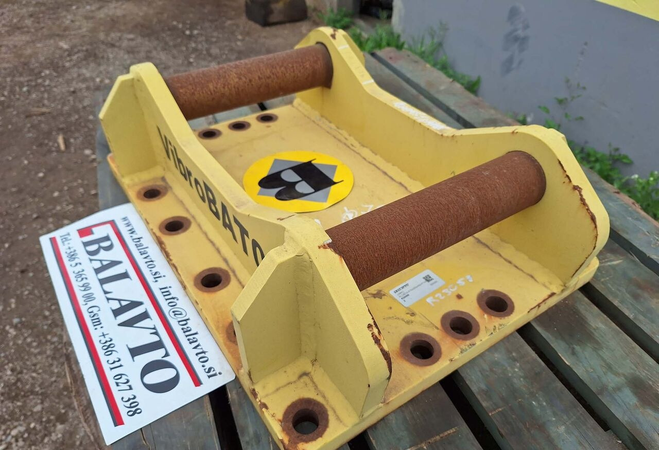 Attachment plate VIBRO BAT 06 - Quick coupler for Excavator: picture 2 Attachment plate VIBRO BAT 06 - Quick coupler for Excavator: picture 2