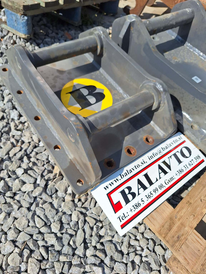 BAT attachment plate Martin for hydraulic breaker - Quick coupler: picture 1 BAT attachment plate Martin for hydraulic breaker - Quick coupler: picture 1