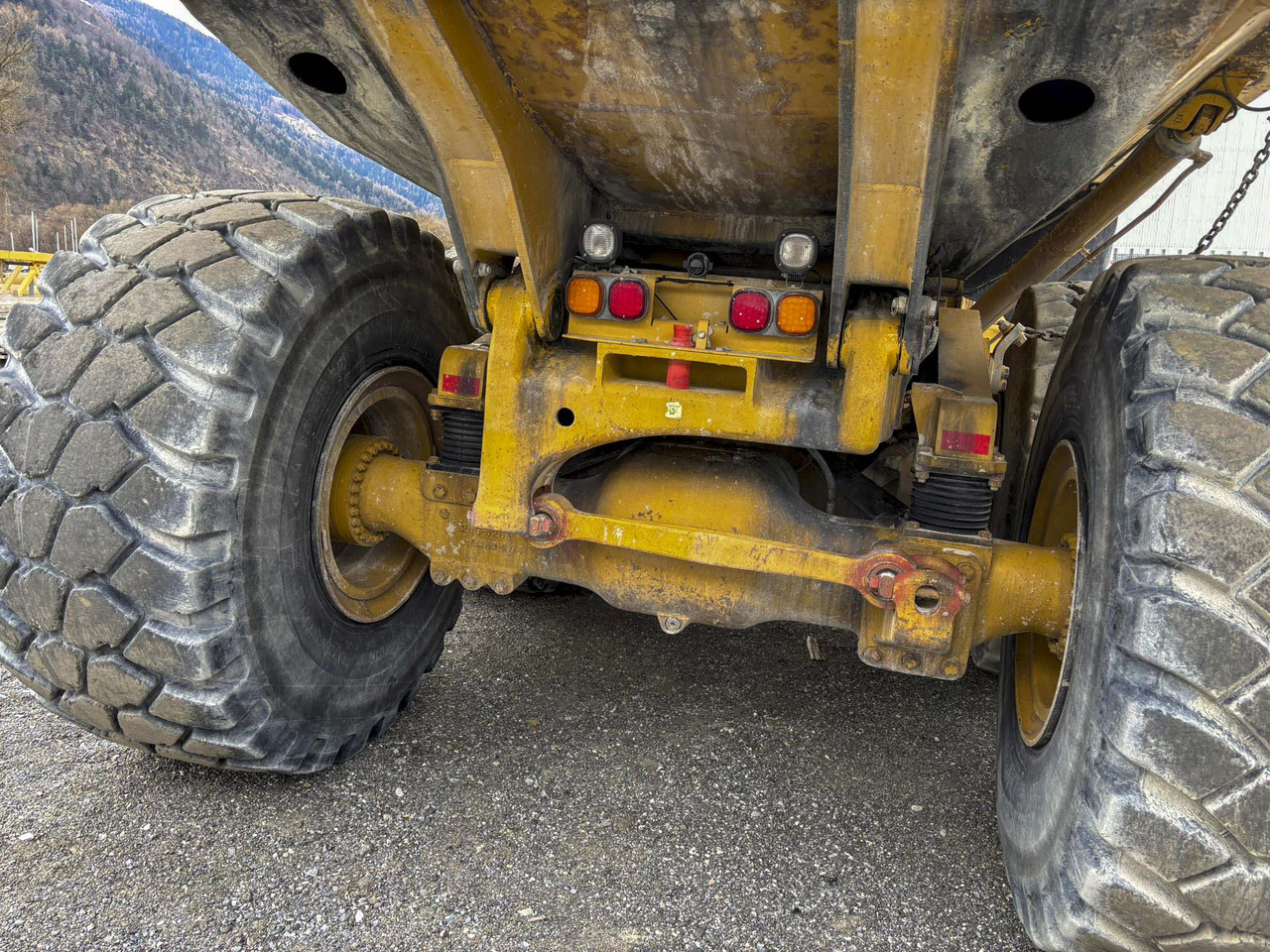 CATERPILLAR 740 - Articulated dumper: picture 5 CATERPILLAR 740 - Articulated dumper: picture 5