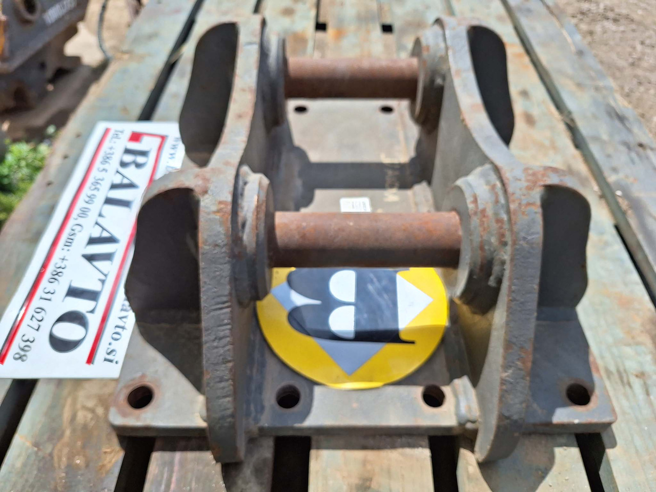 D&A 50 attachment plate for hydraulic breaker - Quick coupler: picture 3 D&A 50 attachment plate for hydraulic breaker - Quick coupler: picture 3