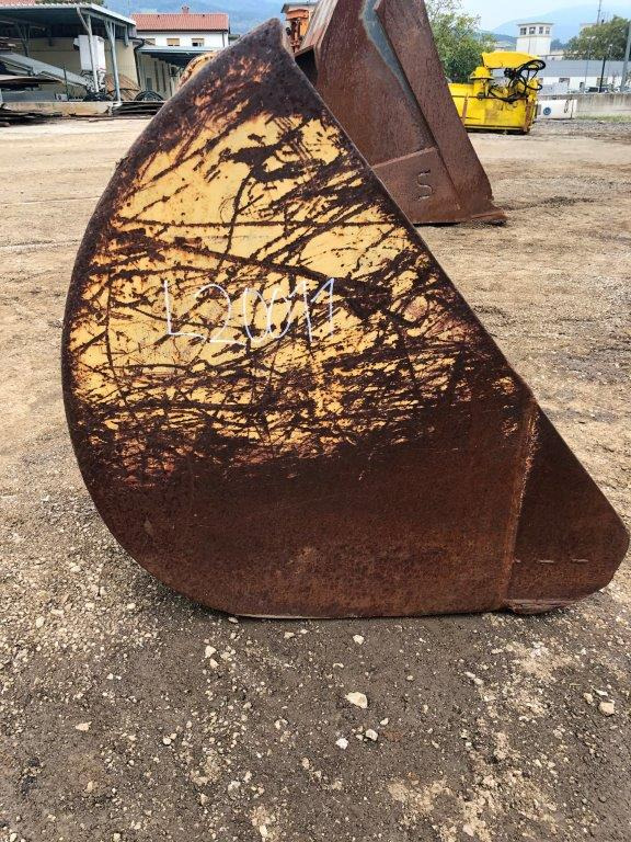 Loader bucket 2350 mm for Volvo BM4600 - Loader bucket: picture 3 Loader bucket 2350 mm for Volvo BM4600 - Loader bucket: picture 3