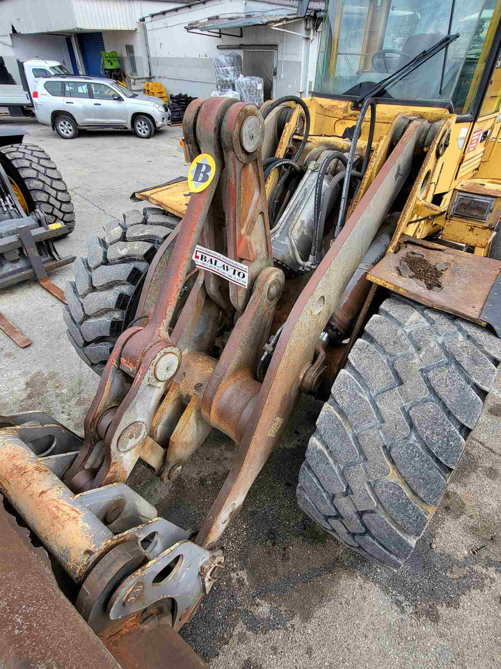 Volvo lifting framework - Spare parts for Loader: picture 1 Volvo lifting framework - Spare parts for Loader: picture 1