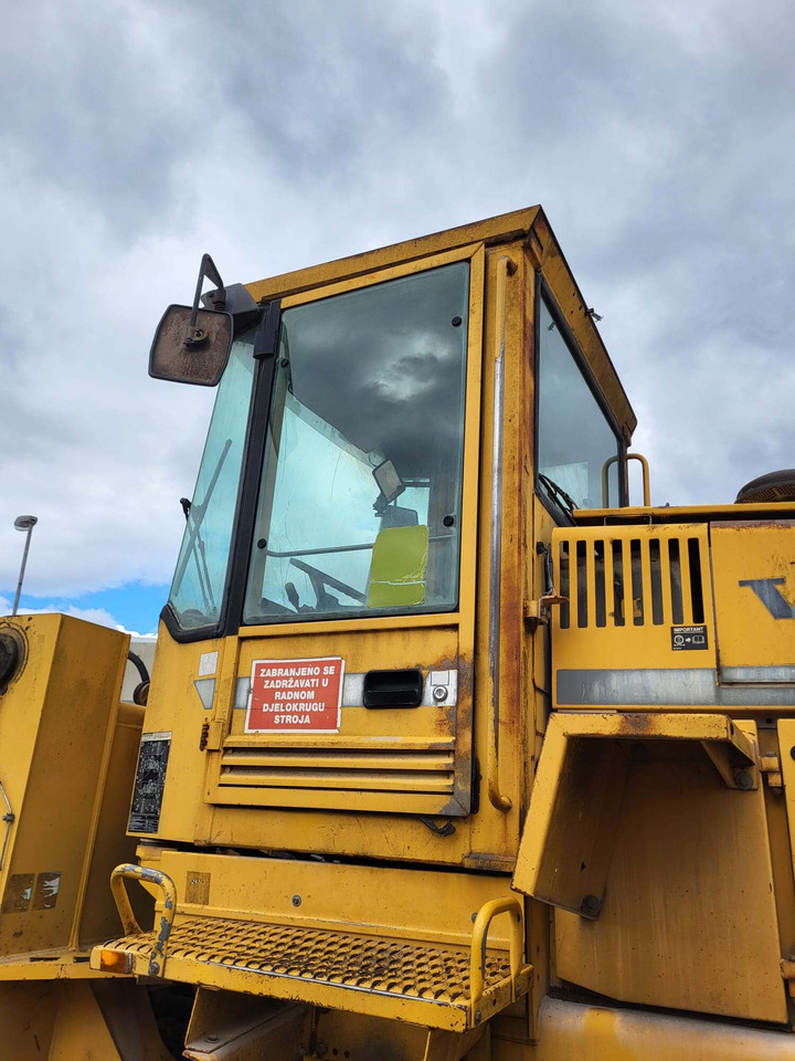 Volvo cabin - Cab for Loader: picture 1 Volvo cabin - Cab for Loader: picture 1