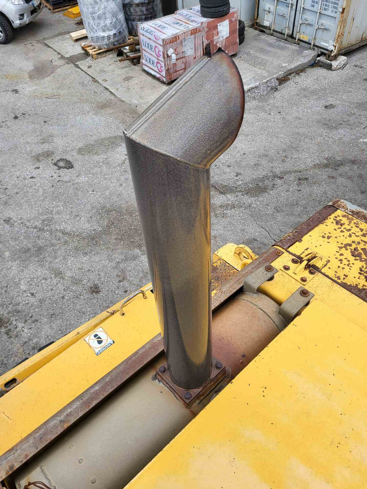 Volvo exhaust pipe - Exhaust pipe for Loader: picture 3 Volvo exhaust pipe - Exhaust pipe for Loader: picture 3