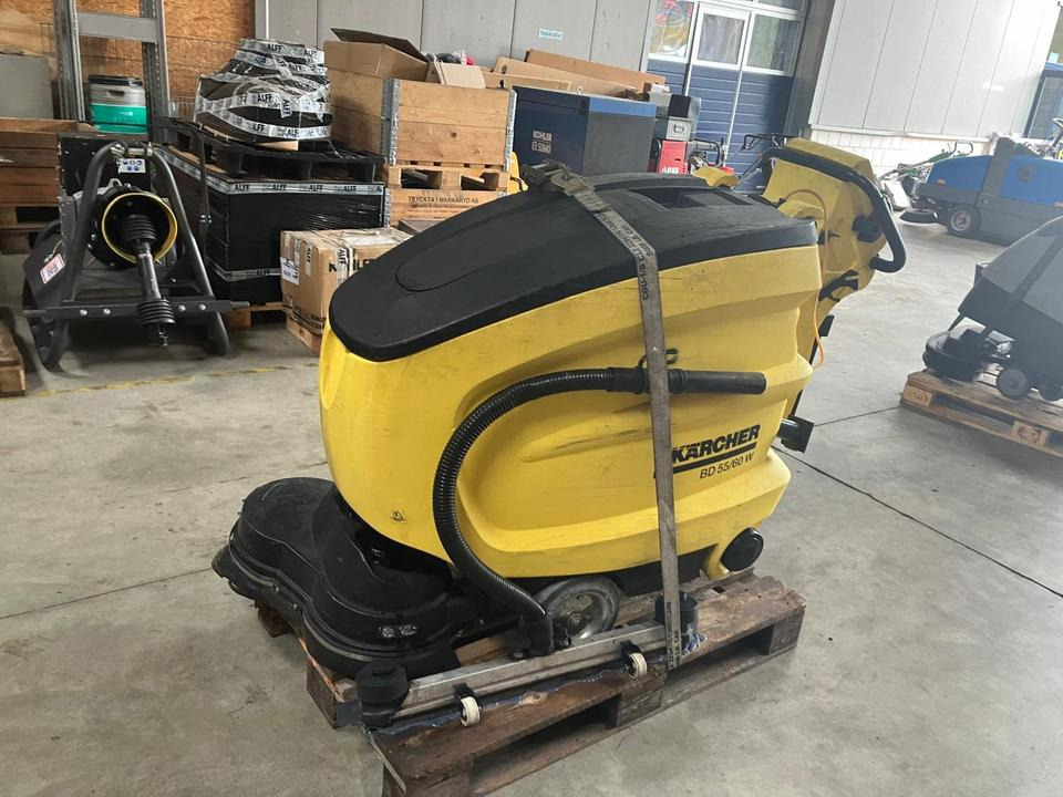 Kärcher BD 55/60W Putzmaschine Akku defekt, Teileträger - Scrubber dryer: picture 4 Kärcher BD 55/60W Putzmaschine Akku defekt, Teileträger - Scrubber dryer: picture 4