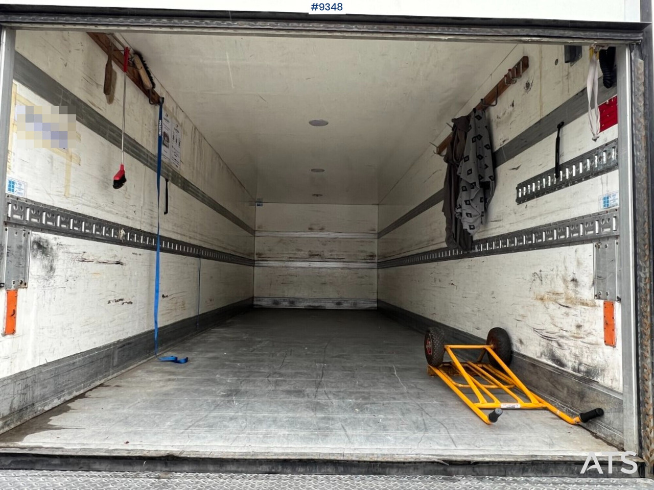 Box Truck Volvo FL6 4X2 with tail lift - Box truck: picture 5 Box Truck Volvo FL6 4X2 with tail lift - Box truck: picture 5