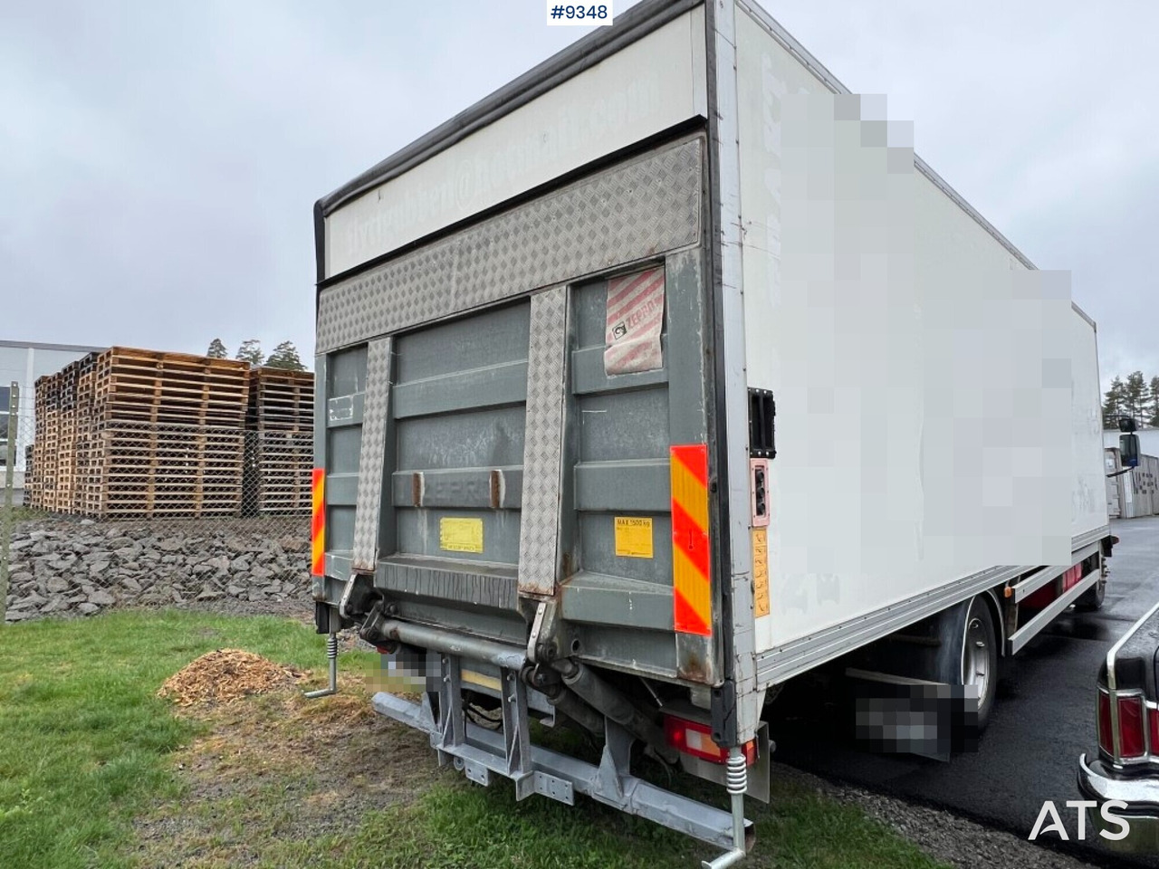 Box Truck Volvo FL6 4X2 with tail lift - Box truck: picture 4 Box Truck Volvo FL6 4X2 with tail lift - Box truck: picture 4