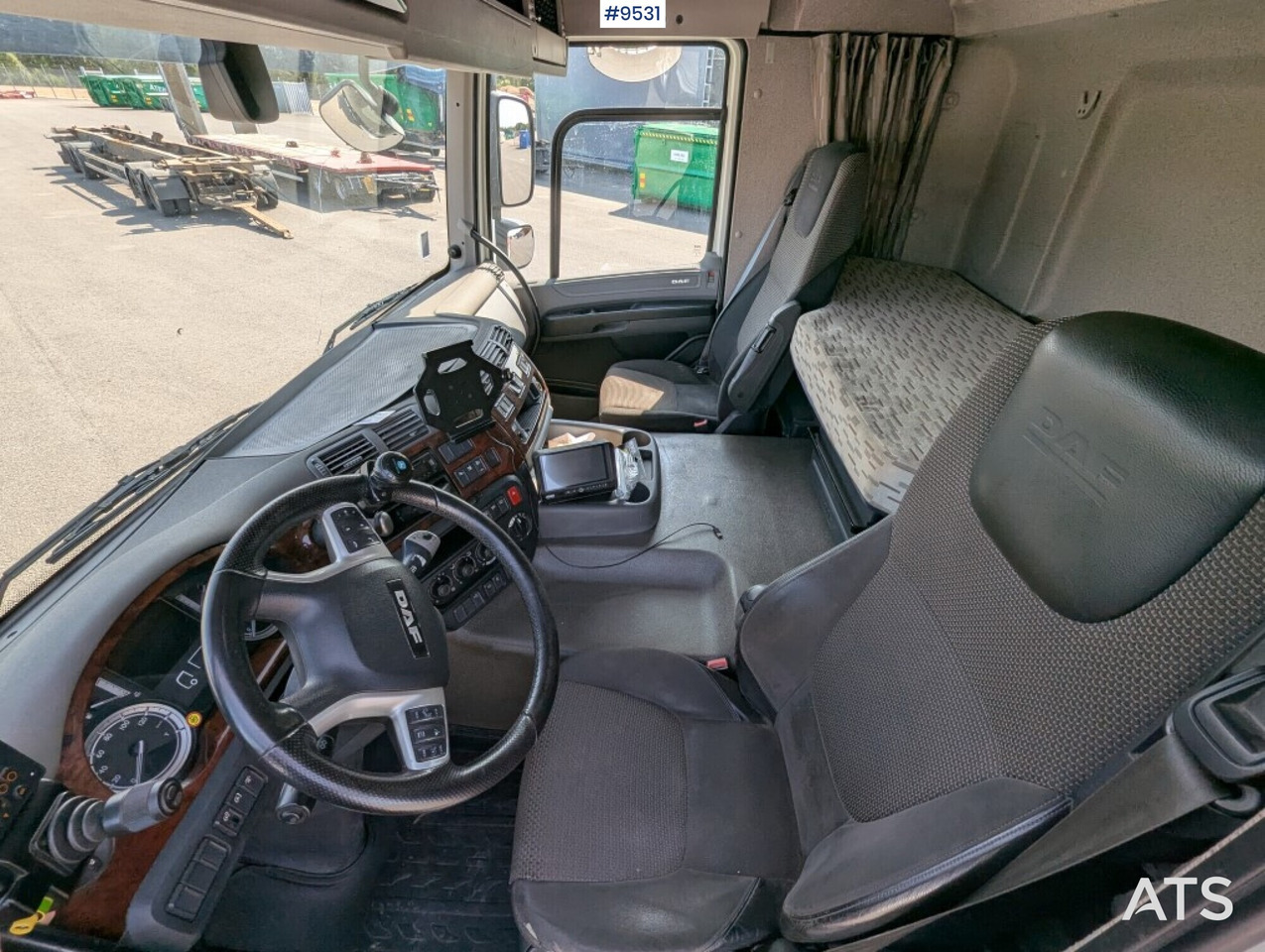 Hooklift Truck Daf FAQ CF510Z 8x2 (SEE VIDEO) - Hook lift truck: picture 5 Hooklift Truck Daf FAQ CF510Z 8x2 (SEE VIDEO) - Hook lift truck: picture 5