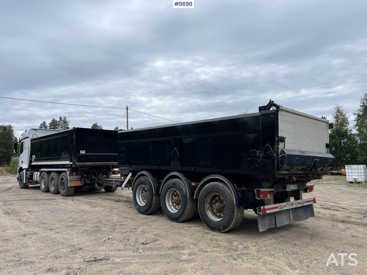 MERCEDES-BENZ AROCS Lastväxlare med 3 axlig tippvagn - Hook lift truck, Tipper trailer: picture 4 MERCEDES-BENZ AROCS Lastväxlare med 3 axlig tippvagn - Hook lift truck, Tipper trailer: picture 4