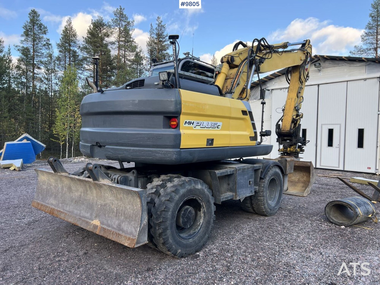 New Holland, MH-Plus-C Wheel excavator with excavation system, rotor, and grader bucket - Wheel excavator: picture 4 New Holland, MH-Plus-C Wheel excavator with excavation system, rotor, and grader bucket - Wheel excavator: picture 4