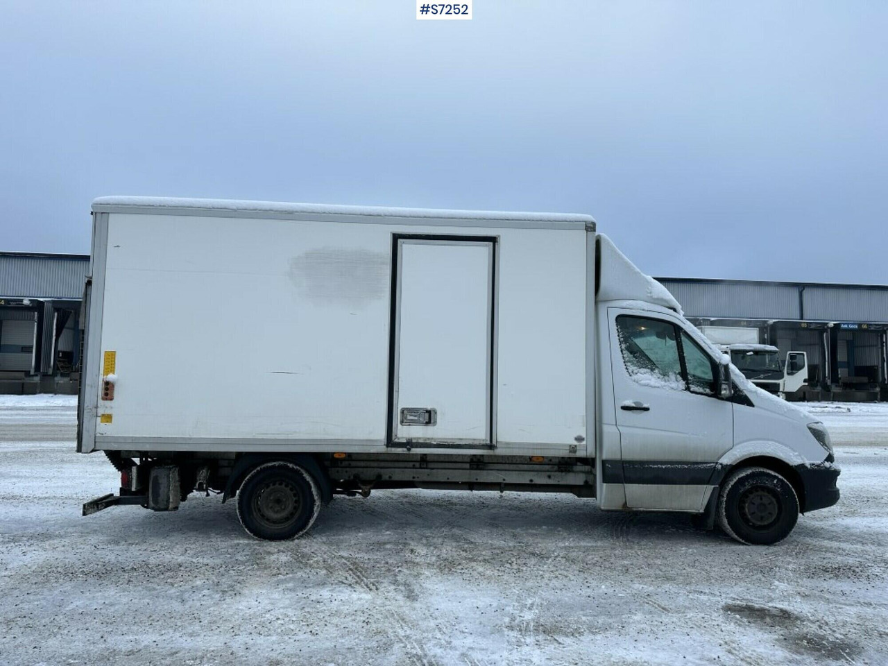 Sprinter box truck Mercedes Benz with Tailgate lift - Box van: picture 1 Sprinter box truck Mercedes Benz with Tailgate lift - Box van: picture 1