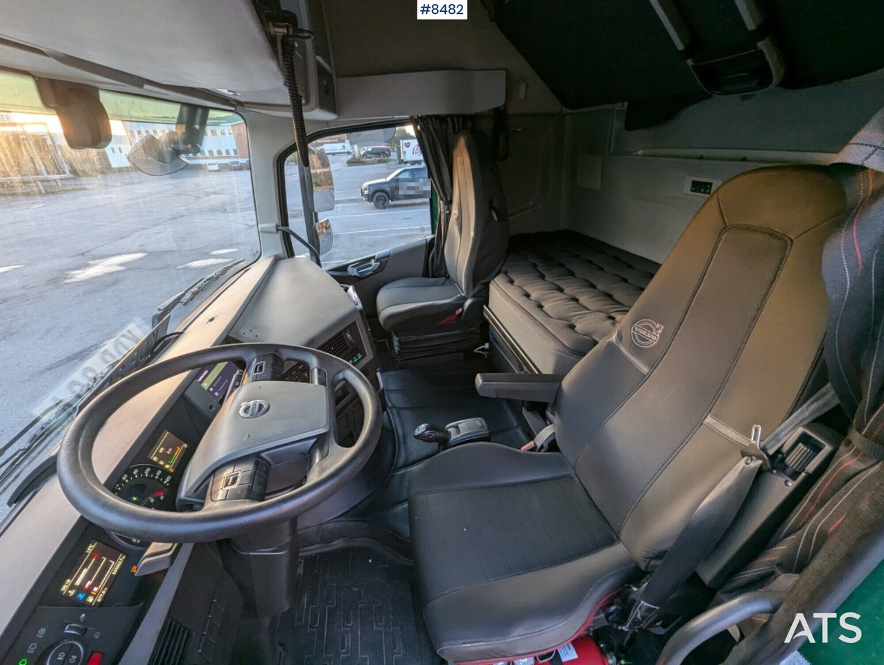 Tractor Unit Volvo FH460 Pusher - Tractor unit: picture 5 Tractor Unit Volvo FH460 Pusher - Tractor unit: picture 5