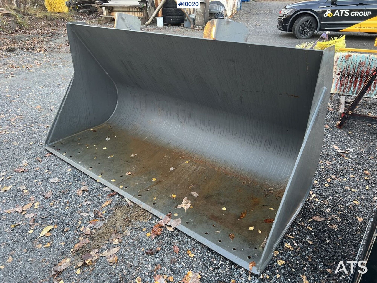 VME Industries bucket with Large BM - Loader bucket: picture 1 VME Industries bucket with Large BM - Loader bucket: picture 1