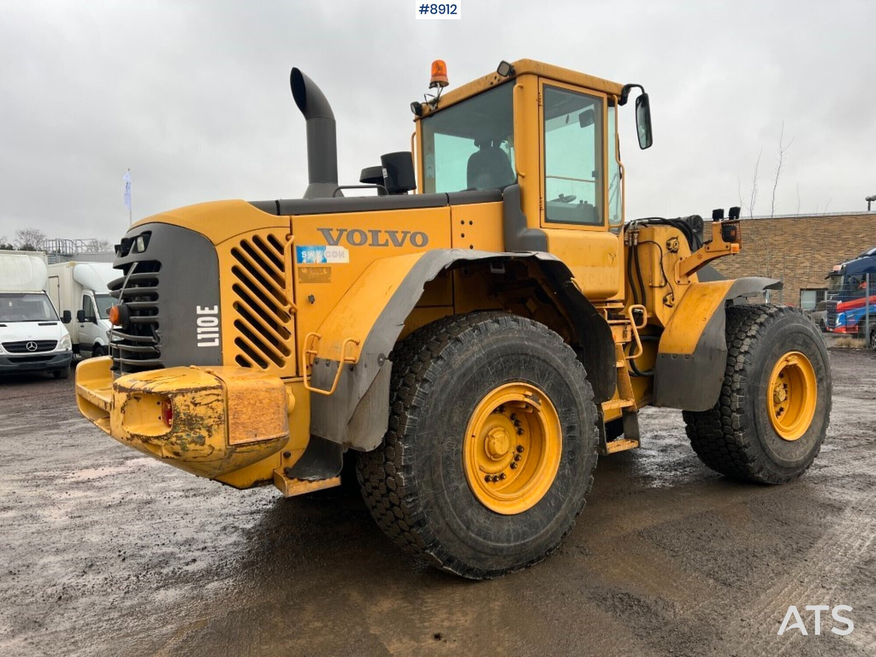Wheel loader - Volvo L110E - Wheel loader: picture 3 Wheel loader - Volvo L110E - Wheel loader: picture 3