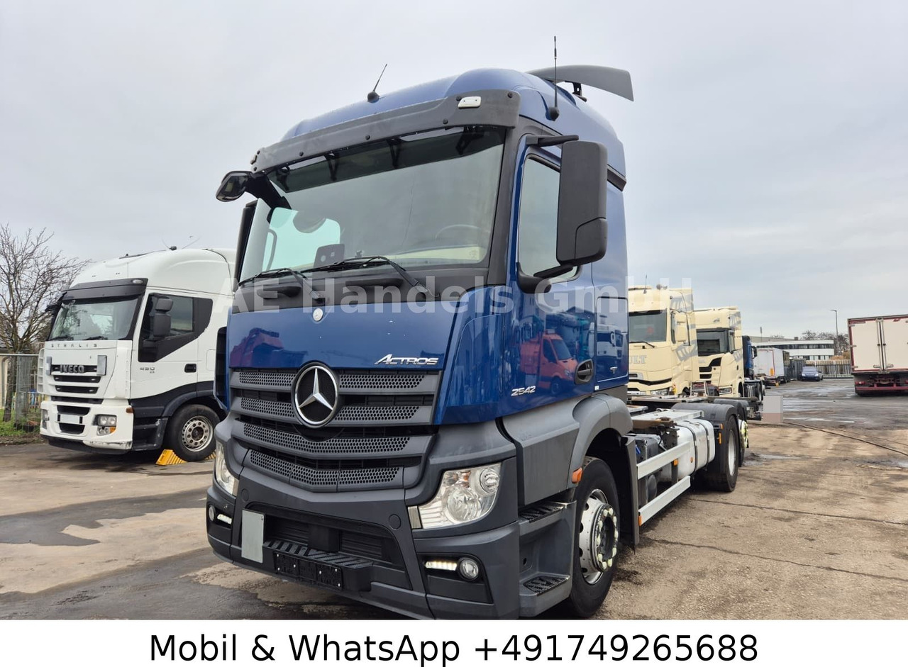 Mercedes-Benz Actros 4 2542 StreamSpace LL BDF *Retader/Multi - Container transporter/ Swap body truck: picture 1 Mercedes-Benz Actros 4 2542 StreamSpace LL BDF *Retader/Multi - Container transporter/ Swap body truck: picture 1