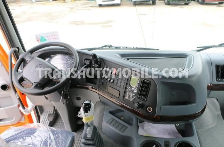 Sinotruk HOWO 6X6 ALL-WHEEL DRIVE - Tractor unit: picture 2 Sinotruk HOWO 6X6 ALL-WHEEL DRIVE - Tractor unit: picture 2