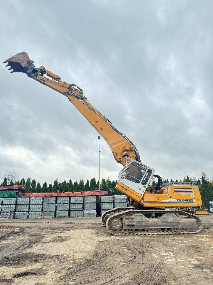 Liebherr R944B UH-HD 2 Arms - Demolition excavator: picture 1 Liebherr R944B UH-HD 2 Arms - Demolition excavator: picture 1