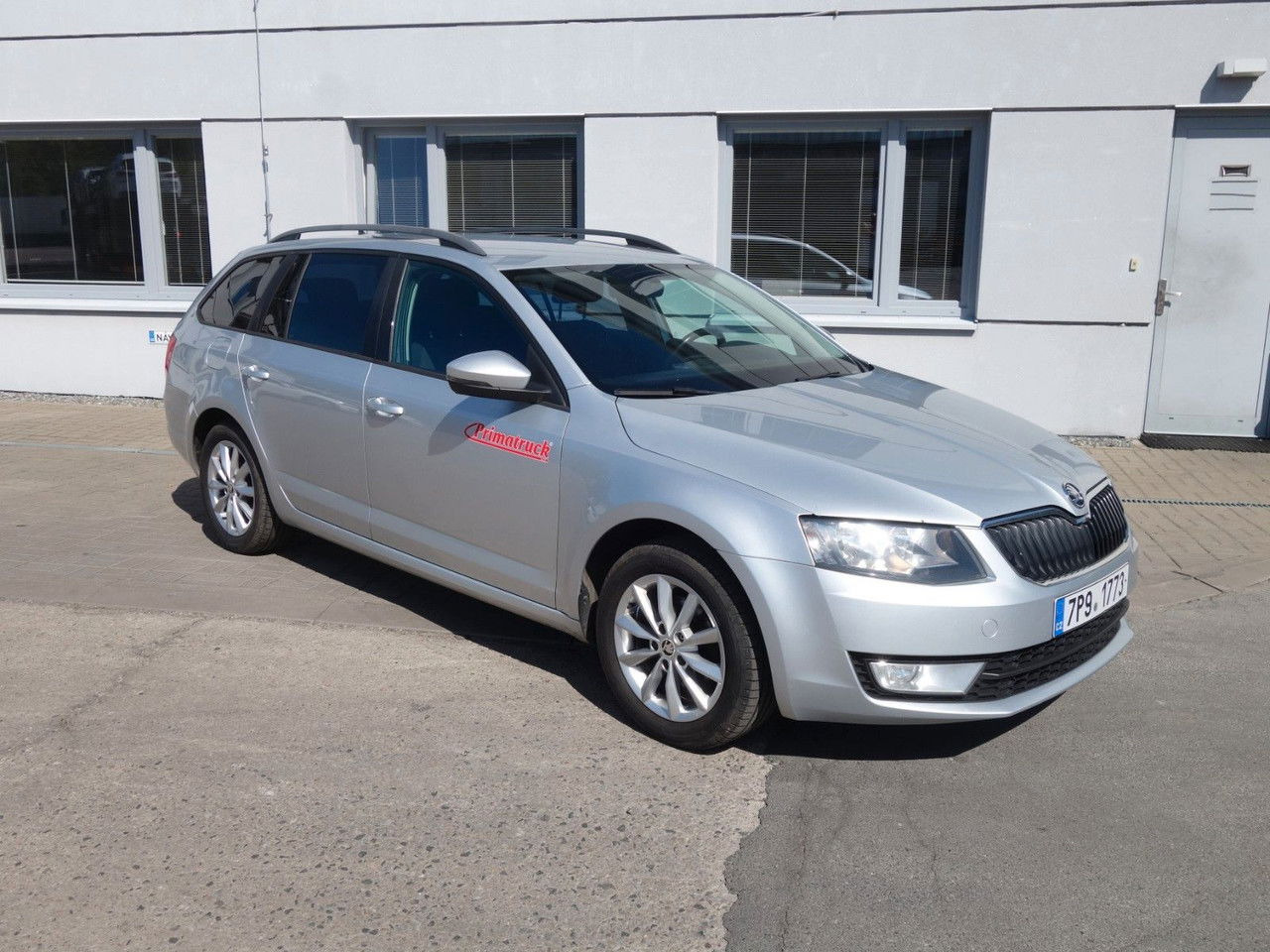 Škoda Octavia Combi Ambition 1,6 TDI, DSG, Navi, Clima - Station wagon: picture 3 Škoda Octavia Combi Ambition 1,6 TDI, DSG, Navi, Clima - Station wagon: picture 3