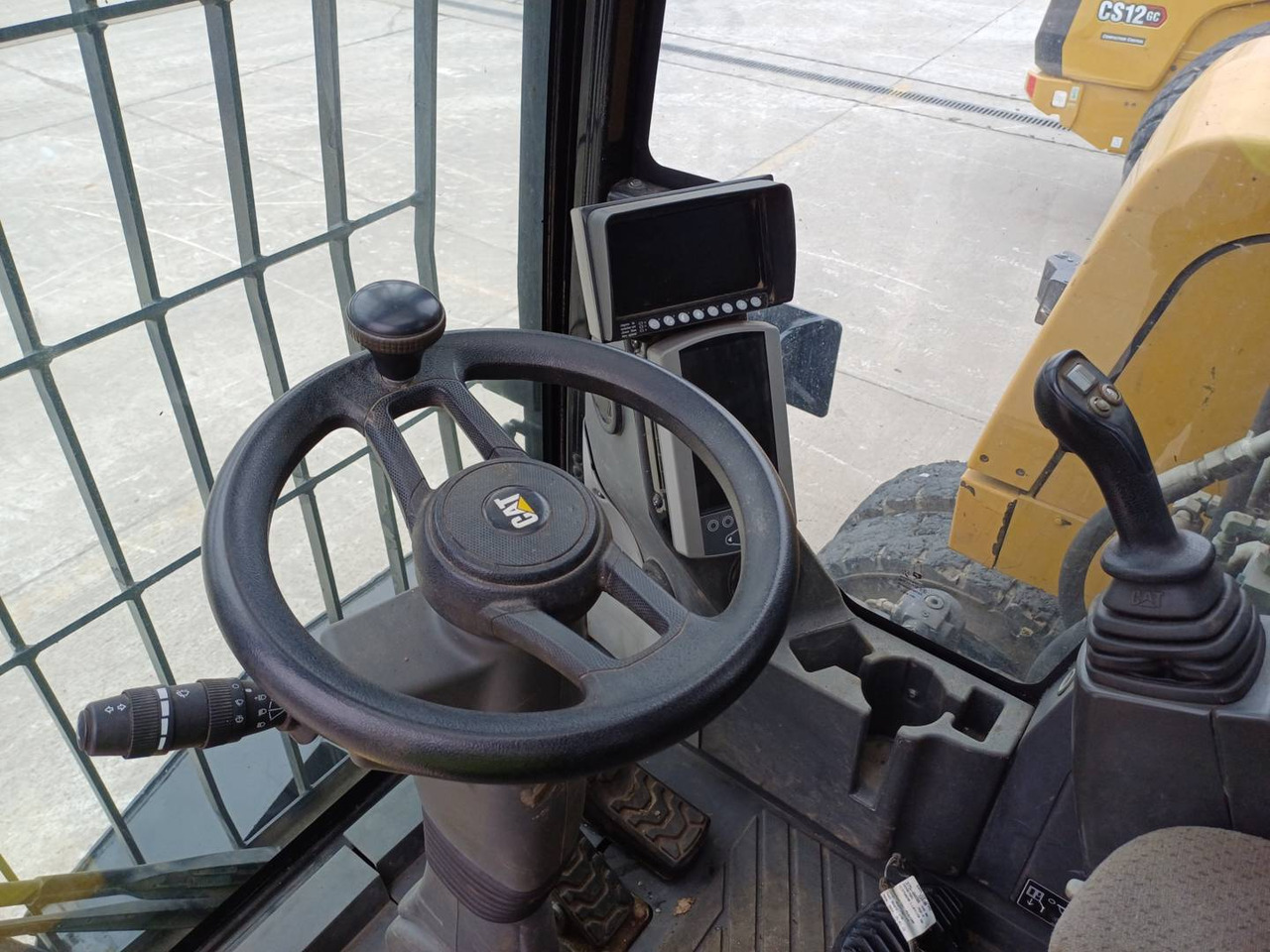 Waste/ Industry handler CAT MH3024: picture 19