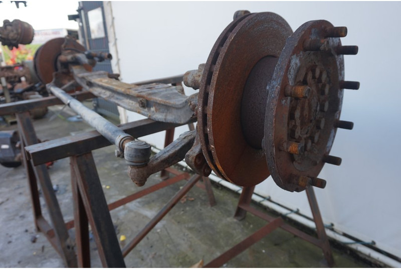 MAN V9-82L-23 - Front axle for Truck: picture 2 MAN V9-82L-23 - Front axle for Truck: picture 2
