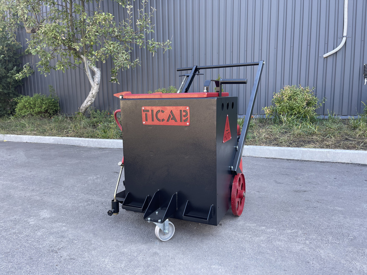TICAB Mini Crack Sealing Machine , Hand Push Crack Fill Machine, Manufacturer, - Asphalt distributor: picture 1 TICAB Mini Crack Sealing Machine , Hand Push Crack Fill Machine, Manufacturer, - Asphalt distributor: picture 1
