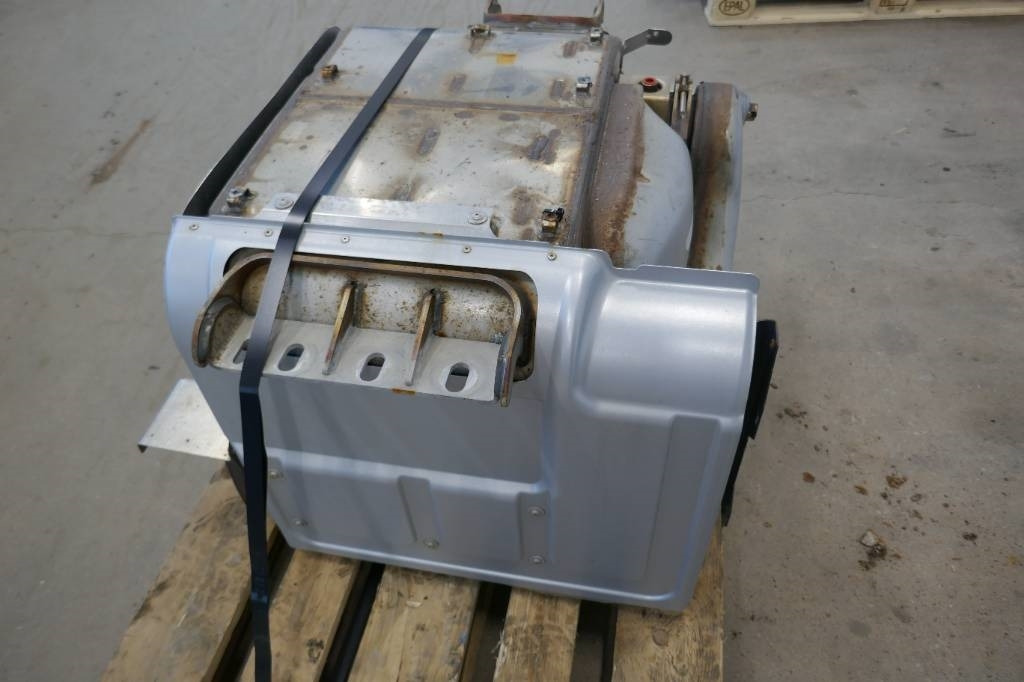 Volvo Ljuddämpare, 21750081 - Frame/ Chassis for Truck: picture 2 Volvo Ljuddämpare, 21750081 - Frame/ Chassis for Truck: picture 2