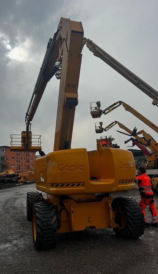 Genie Z-80/60, 24.4meter height - Truck mounted aerial platform: picture 4 Genie Z-80/60, 24.4meter height - Truck mounted aerial platform: picture 4