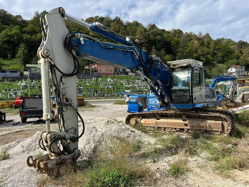 Liebherr R926 LC Litronic, Oil Quick Liebherr R926 LC Litronic, Oil Quick - Crawler excavator: picture 1 Liebherr R926 LC Litronic, Oil Quick Liebherr R926 LC Litronic, Oil Quick - Crawler excavator: picture 1