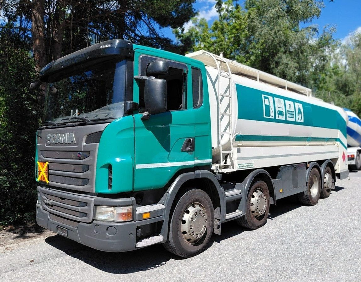 Scania G440 8x2, E5, Schwingenschloegel, 2 Kammern, ADR - Tank truck: picture 2 Scania G440 8x2, E5, Schwingenschloegel, 2 Kammern, ADR - Tank truck: picture 2