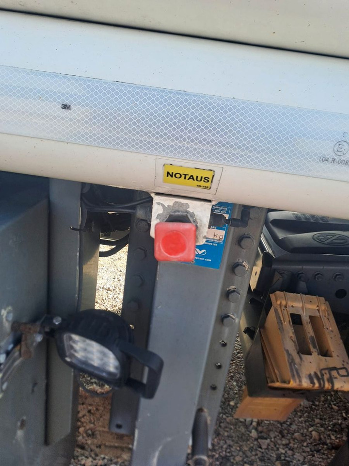 Tank semi-trailer Schrader ADR, Treibstoff Diesel/Benzin, 4 Kammern, Sening Schrader ADR, Treibstoff Diesel/Benzin, 4 Kammern, Sening: picture 9