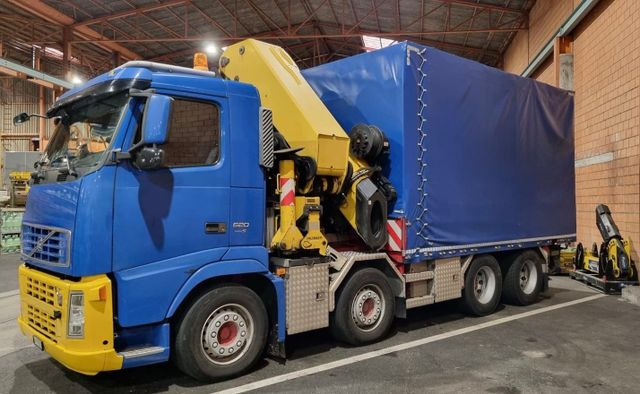 Volvo FH520 8x4R,E5,Palfinger PK100002 + FLYJIB +winch - Crane truck, Curtainsider truck: picture 1 Volvo FH520 8x4R,E5,Palfinger PK100002 + FLYJIB +winch - Crane truck, Curtainsider truck: picture 1
