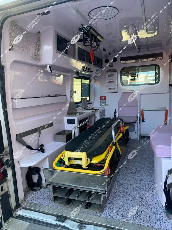ORION FIAT 290 DUCATO - Ambulance: picture 3 ORION FIAT 290 DUCATO - Ambulance: picture 3