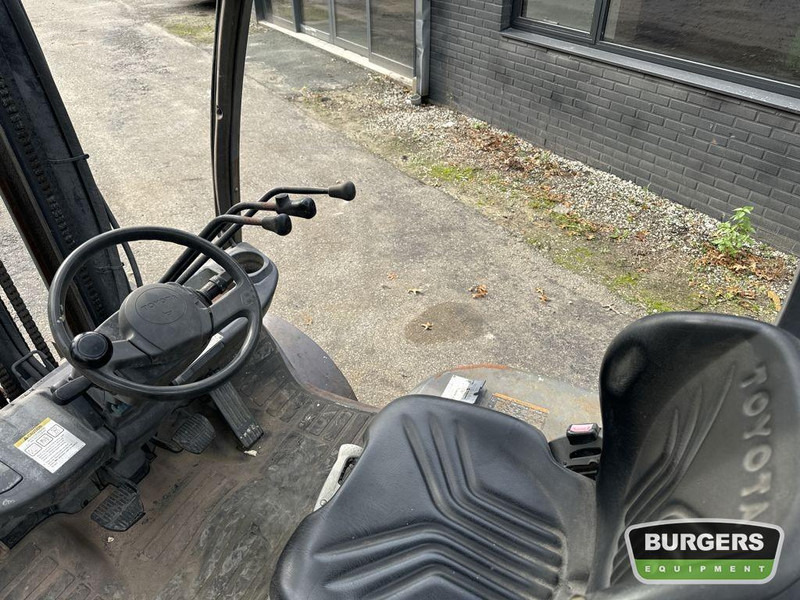 Toyota 8FDF25 - Diesel forklift: picture 5 Toyota 8FDF25 - Diesel forklift: picture 5