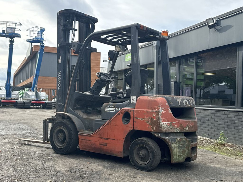 Toyota 8FDF25 - Diesel forklift: picture 2 Toyota 8FDF25 - Diesel forklift: picture 2