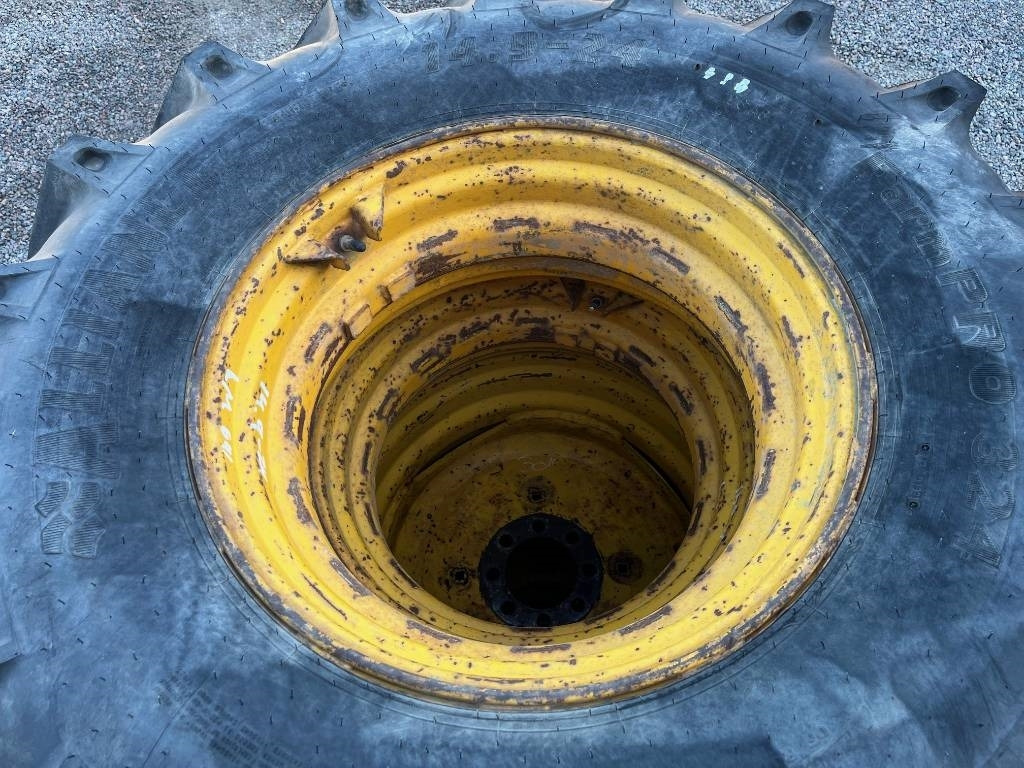Alliance 18,4-30 14,9-24 till Volvo Bm 641 642 - Tire for Construction machinery: picture 5 Alliance 18,4-30 14,9-24 till Volvo Bm 641 642 - Tire for Construction machinery: picture 5