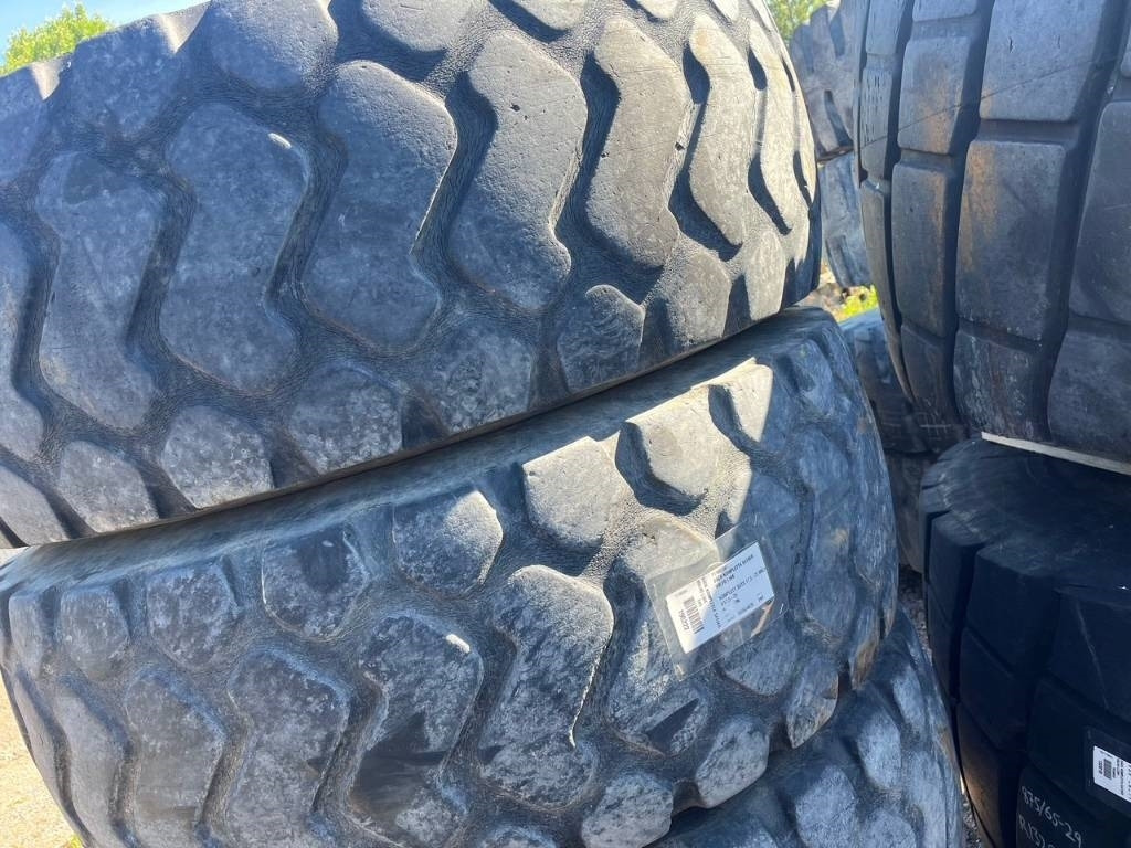 Michelin XHA 15,5-R25 till Volvo L50E C D B - Tire for Construction machinery: picture 3 Michelin XHA 15,5-R25 till Volvo L50E C D B - Tire for Construction machinery: picture 3