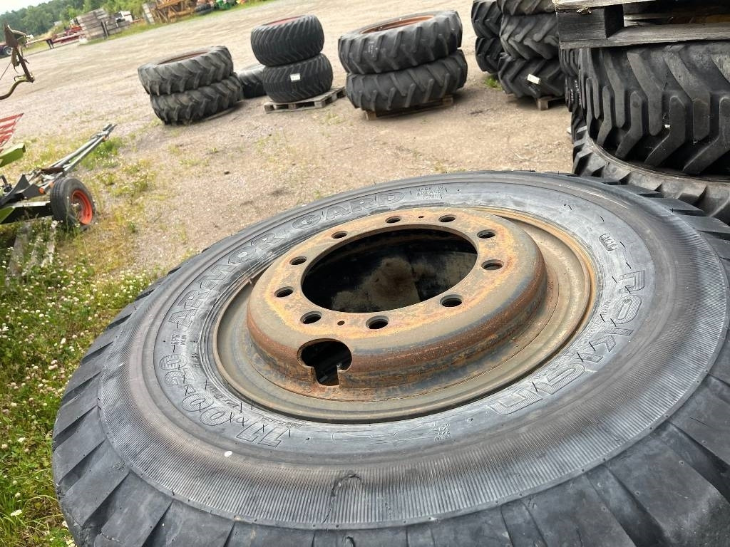 Nokian 11,00-20 till Cat 316 D - Tire for Construction machinery: picture 3 Nokian 11,00-20 till Cat 316 D - Tire for Construction machinery: picture 3