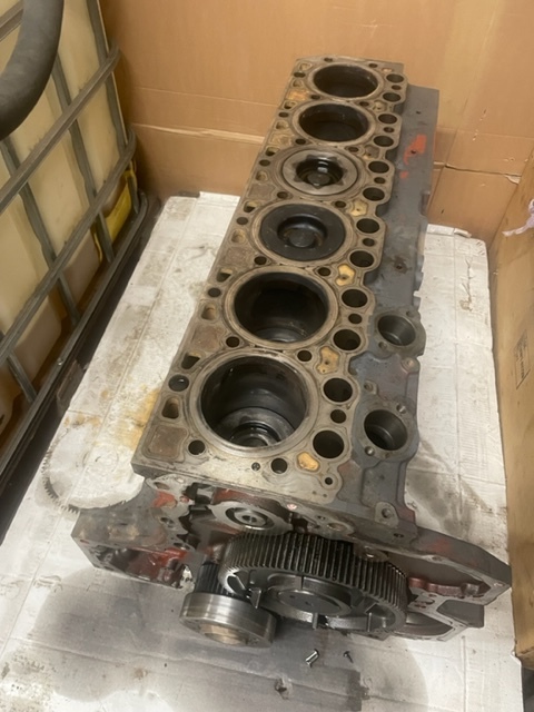 Deutz TCD 2013 l06 short block części - Engine and parts for Agricultural machinery: picture 3 Deutz TCD 2013 l06 short block części - Engine and parts for Agricultural machinery: picture 3
